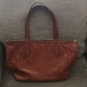 Fossil zippered tote